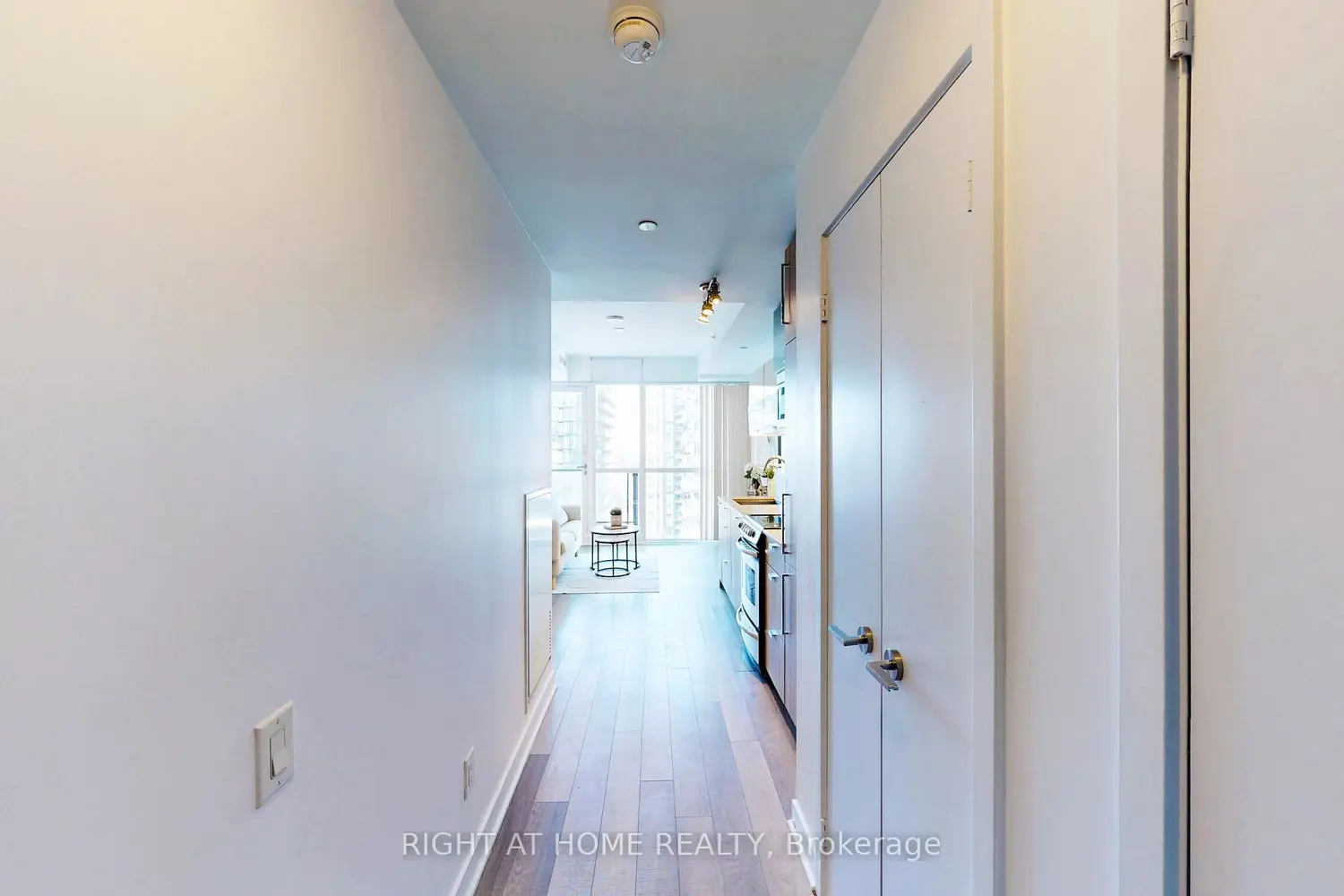Additional image 4 of 290 Adelaide Street 3603