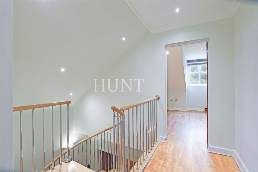 Additional image 11 of 4 bed flat for saleThe Manor, Repton Park, Woodford Green, Essex IG8