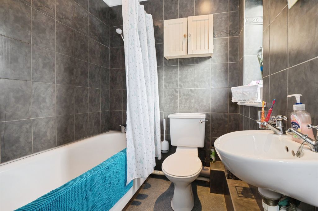 Additional image 13 of 4 bed semi-detached house for saleCoxford Road, Southampton SO16