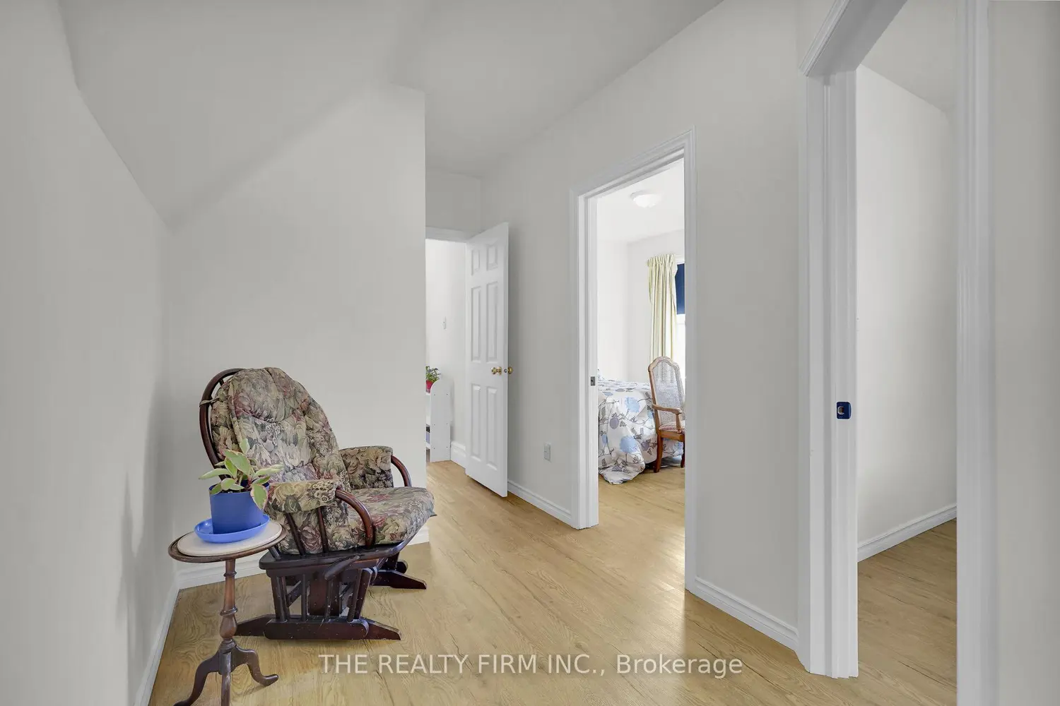 Additional image 12 of 924 Princess Avenue