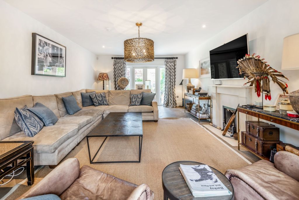 Additional image 2 of 6 bed detached house for saleQueens Acre, Windsor, Berkshire SL4