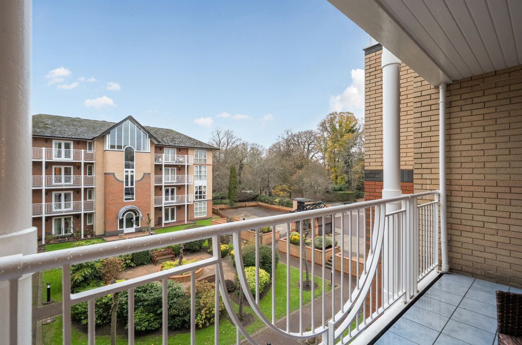 Additional image 10 of 2 bed flat for saleWinn Road, Highfield, Southampton, Hampshire SO17