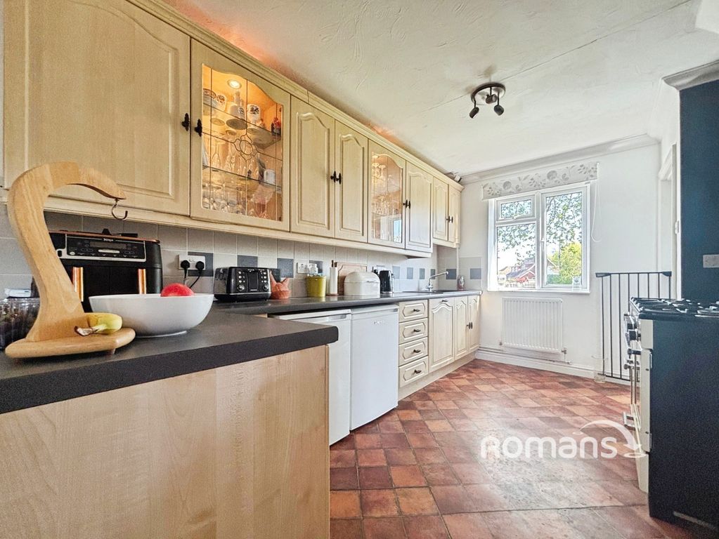 Additional image 2 of 4 bed semi-detached house for saleMoulsham Copse Lane, Yateley, Hampshire GU46