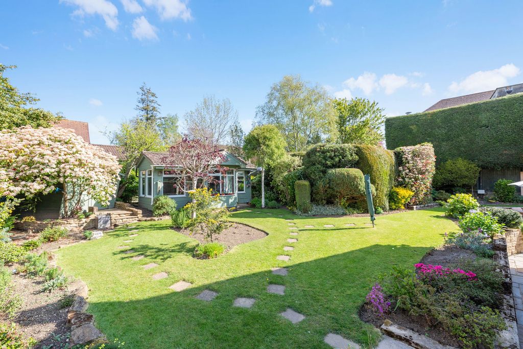 Additional image 2 of 5 bed detached house for saleParcroft Gardens, Yeovil BA20