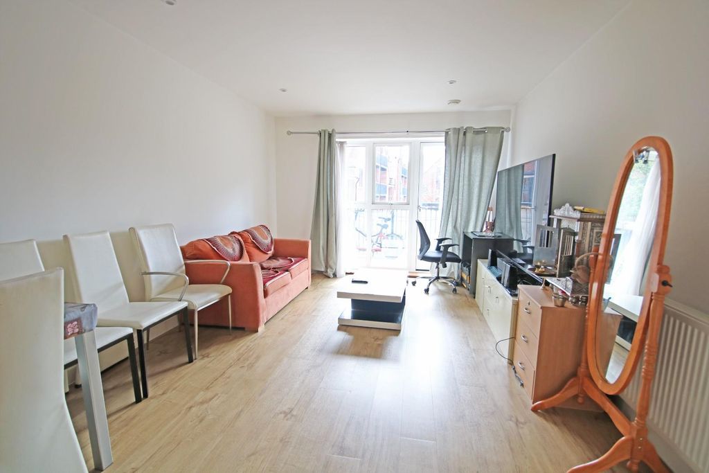 Additional image 3 of 2 bed flat for sale5 Pitcher Lane, Ashford TW15