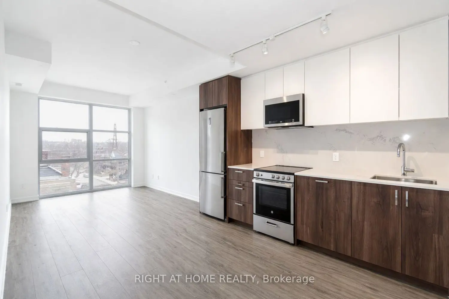 Additional image 7 of 1787 St Clair Avenue 418