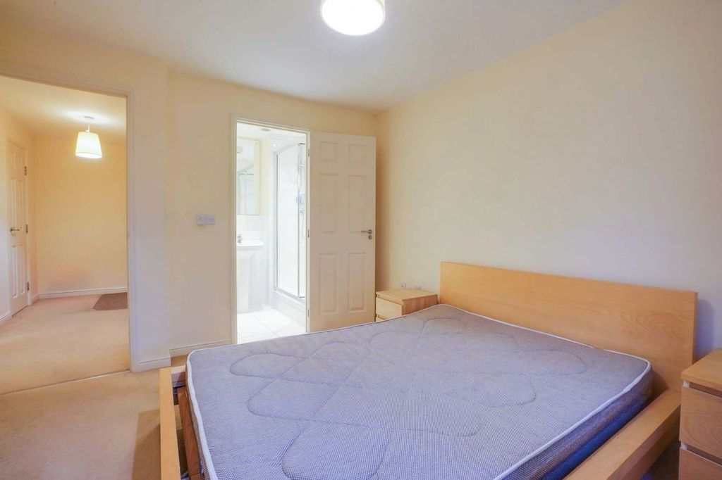 Additional image 8 of 2 bed flat for saleHermitage Court, Oadby LE2