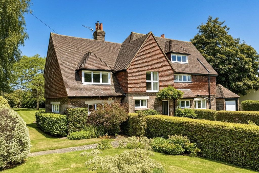 4 bed detached house for saleCourtenay Road, Winchester, Hampshire SO23
