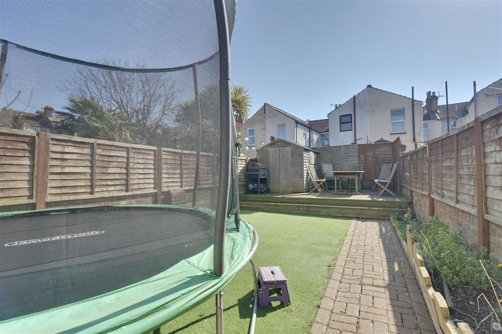 Additional image 6 of 3 bed property for saleMunster Road, Portsmouth PO2