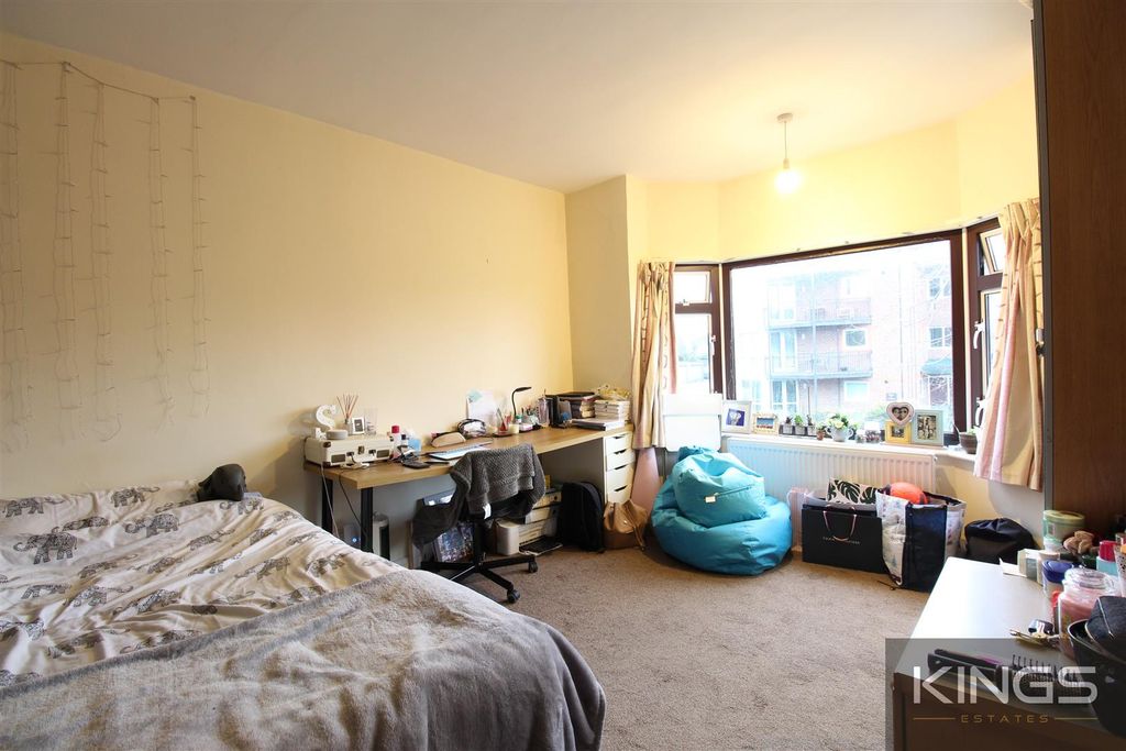 Additional image 3 of 4 bed terraced house for saleHighfield Lane, Southampton SO17