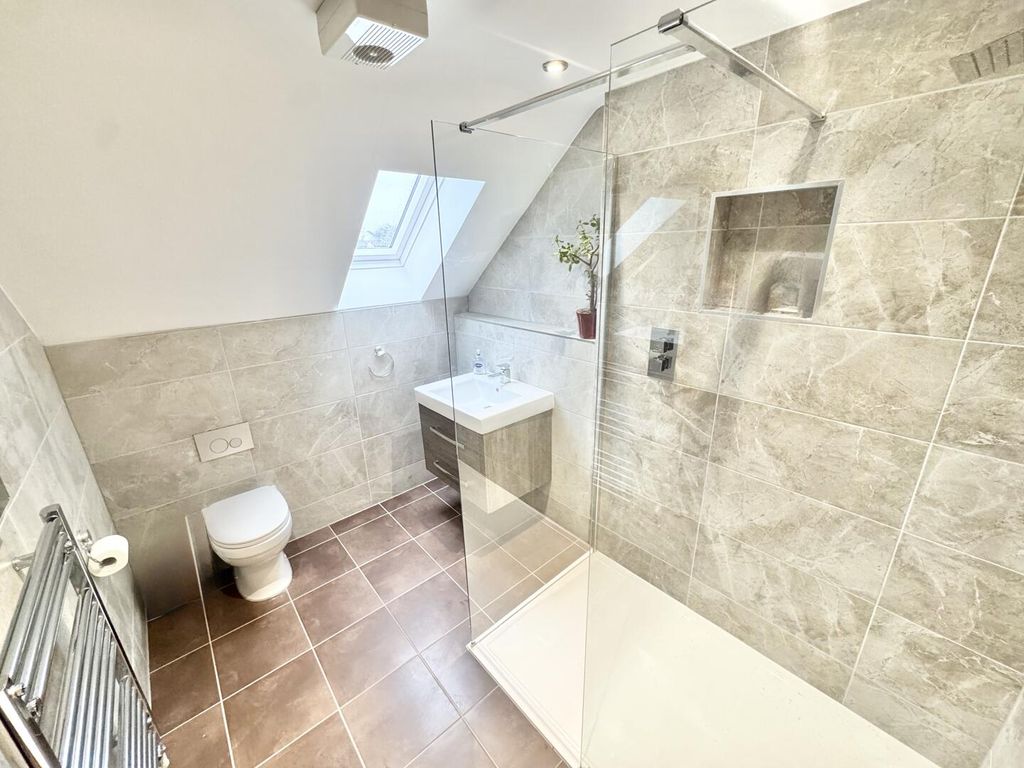 Additional image 7 of 5 bed detached house for saleCranmer Close, Blaby, Leicester LE8