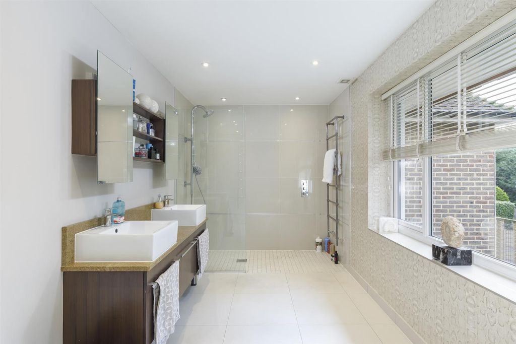 Additional image 20 of 4 bed detached house for saleSchool Road, Windlesham GU20