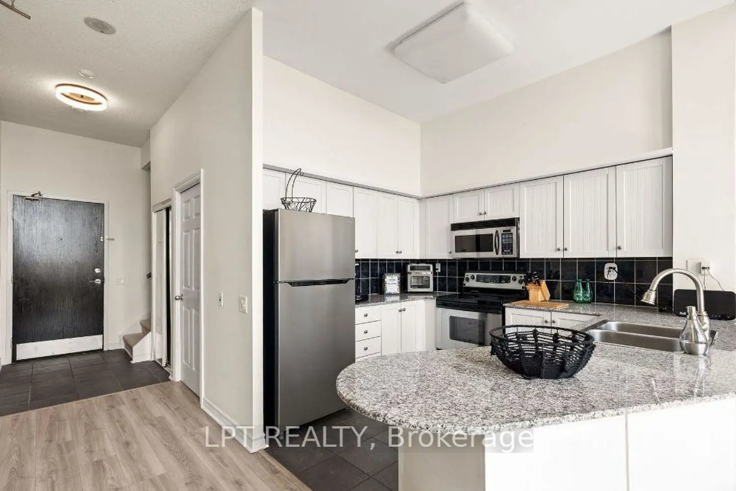 Additional image 2 of 1720 Eglinton Avenue 108