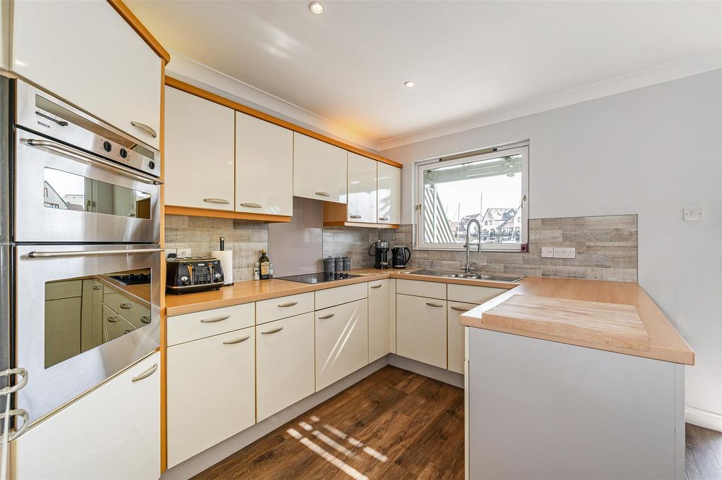Additional image 3 of 3 bed terraced house for saleBryher Island, Port Solent PO6