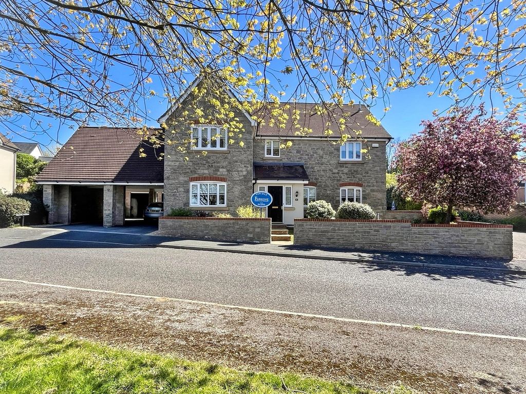 5 bed detached house for saleObservatory Field, Winscombe, North Somerset. BS25