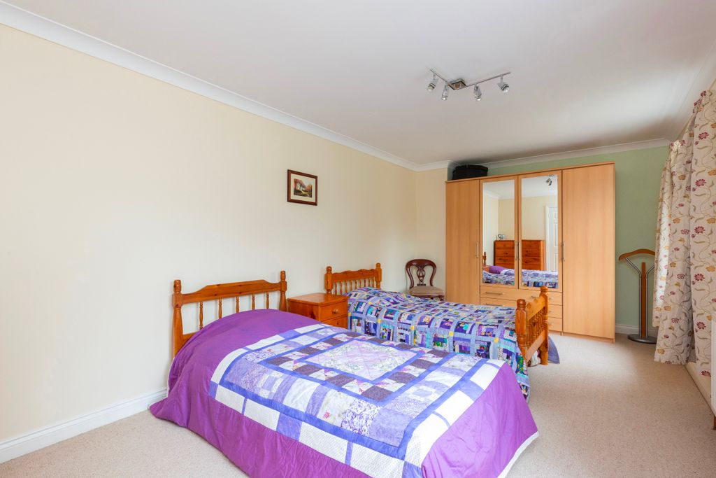 Additional image 7 of 5 bed detached house for saleOld Beech House, Le Neubourg Way, Gillingham SP8