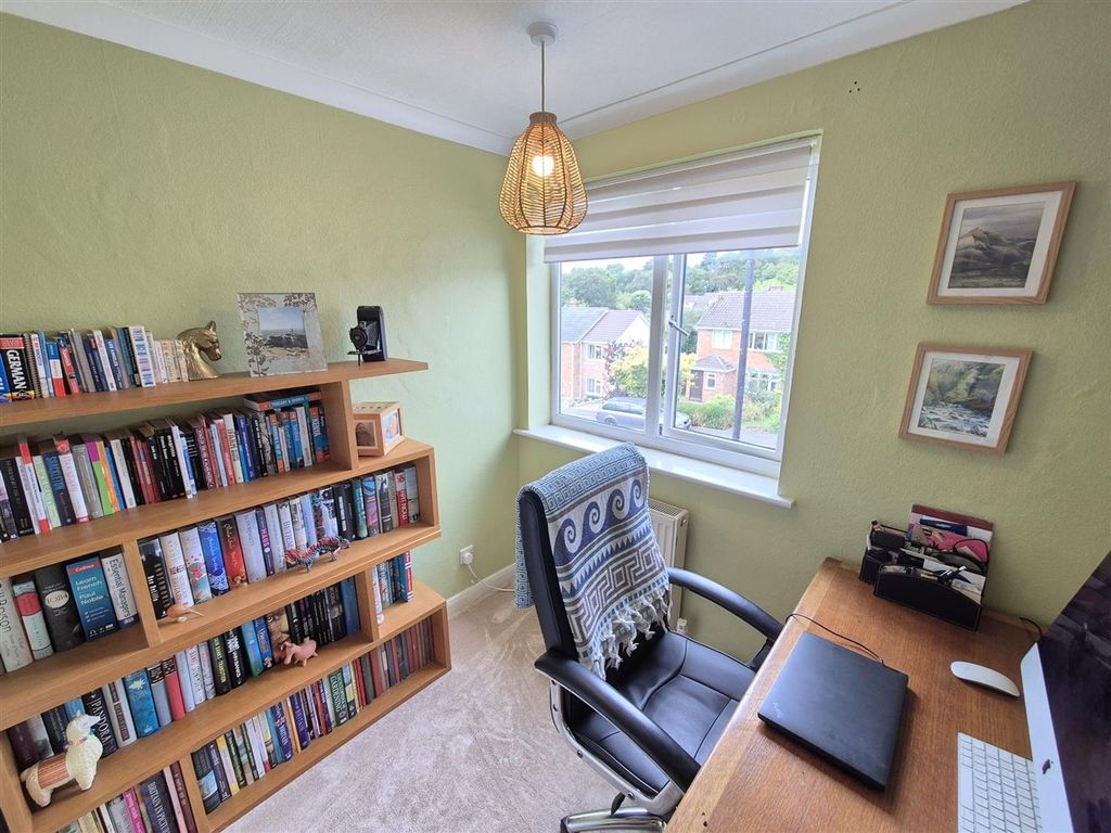 Additional image 17 of 4 bed semi-detached house for saleRedmoor Close, Market Bosworth CV13