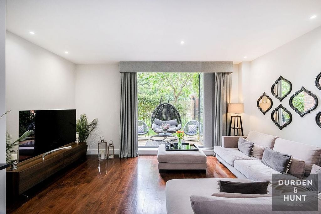 Additional image 3 of 2 bed flat for saleWhitehall Road, Woodford Green IG8