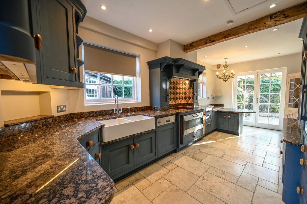 Additional image 6 of 5 bed detached house for salePoole Road, Wimborne BH21