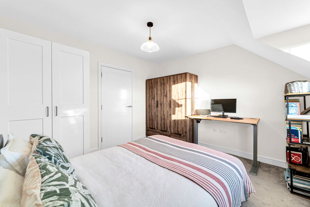 Additional image 9 of 2 bed flat for saleGatehouse Close, Ashford TW15