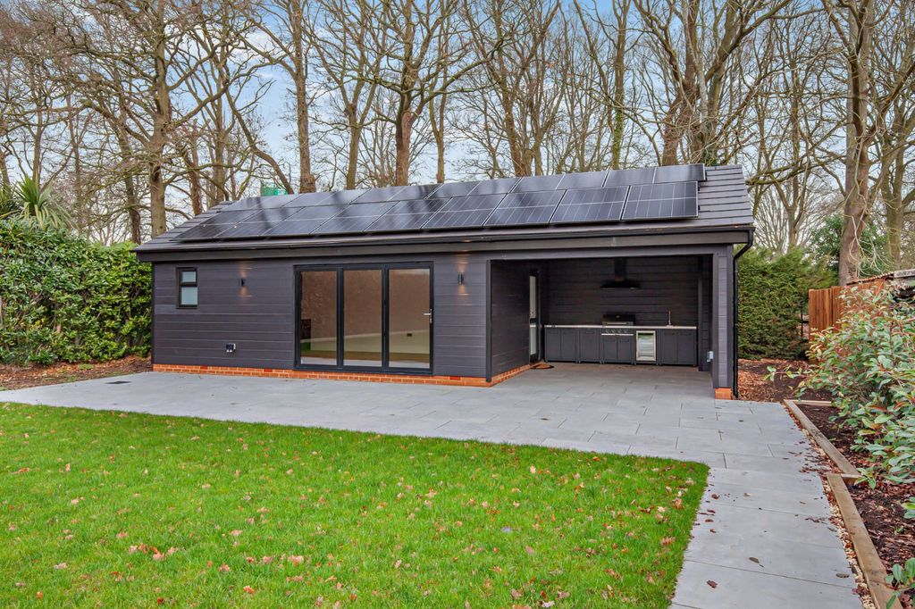 Additional image 10 of 6 bed detached house for saleMaypole Road, Wickham Bishops, Witham, Essex CM8