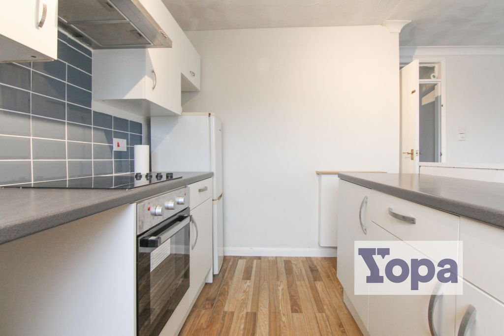 Additional image 6 of 2 bed flat for saleWaterloo Road, Southampton SO15