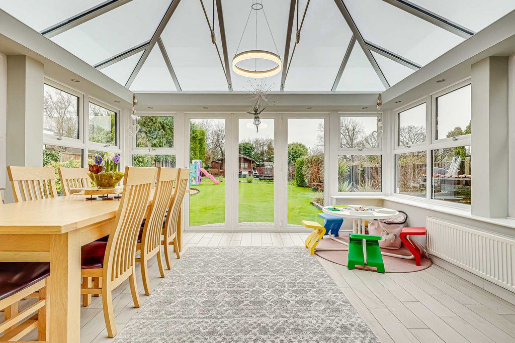 Additional image 7 of 4 bed detached house for saleCastledon Road, Wickford SS12