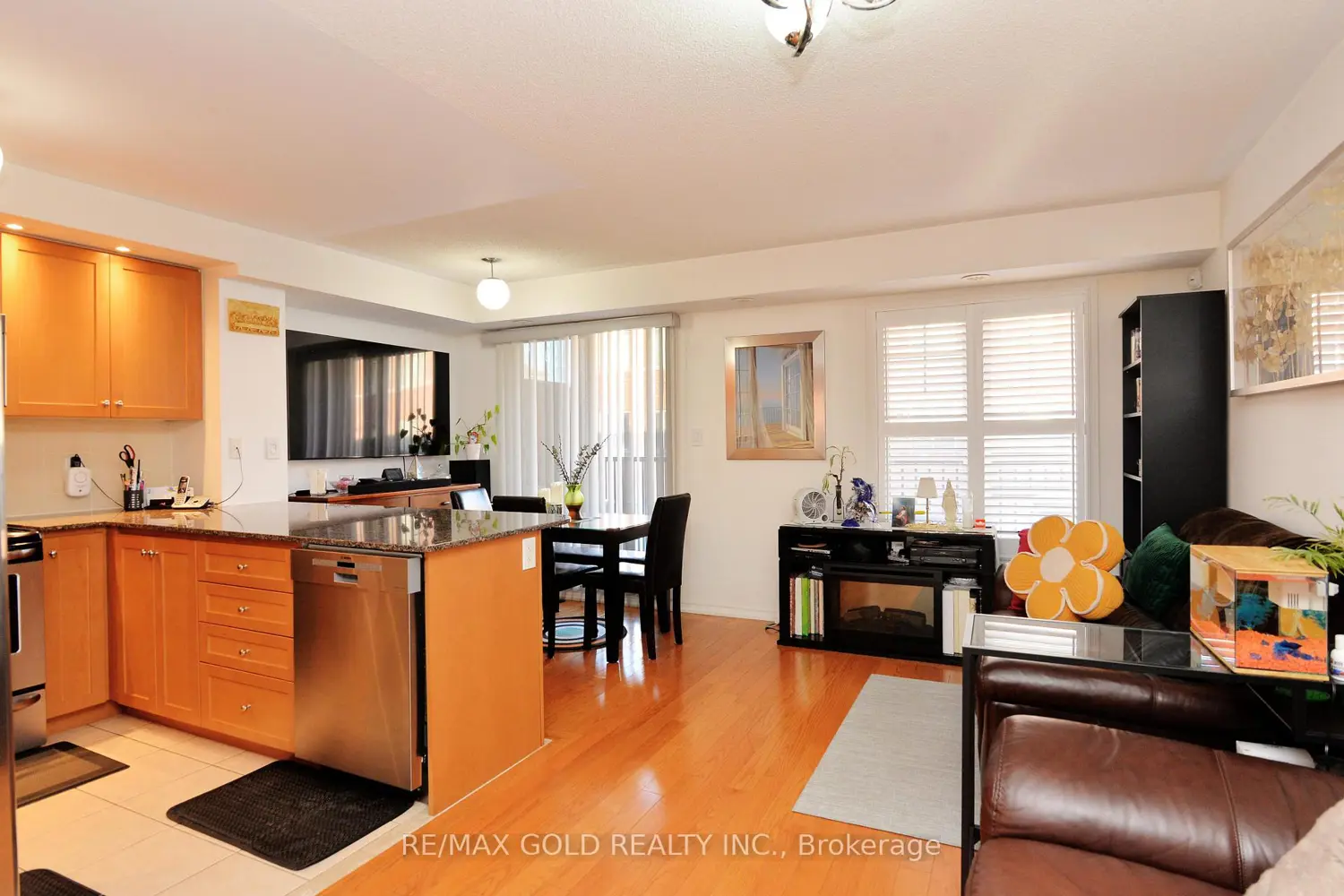 Additional image 7 of 671 Warden Avenue 26