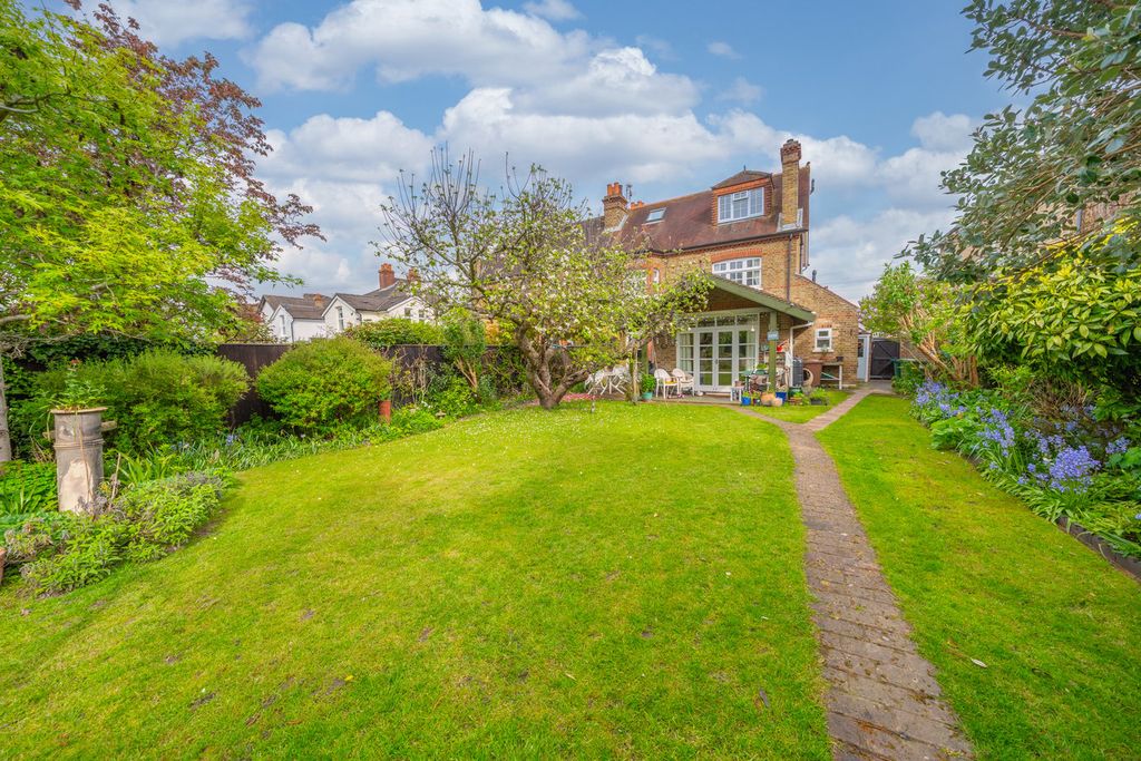 Additional image 19 of 4 bed semi-detached house for saleParkland Grove, Ashford TW15