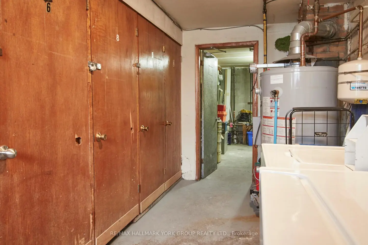 Additional image 4 of 1613 Dufferin Street