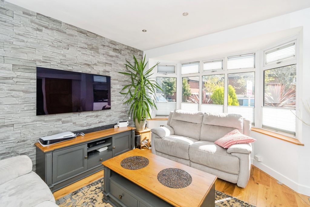 Additional image 9 of 3 bed semi-detached house for saleOsborne Road South, Southampton, Hampshire SO17