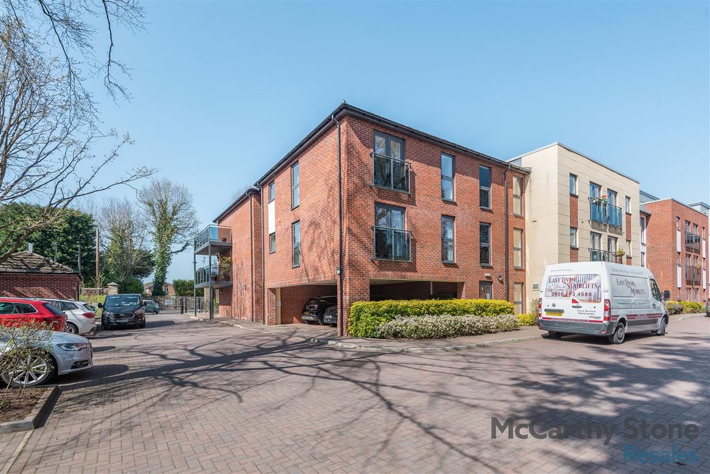 1 bed flat for saleThorneycroft, Wood Road, Tettenhall, Wolverhampton, West Midlands WV6