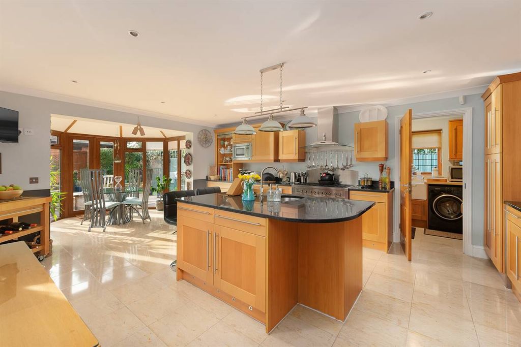 Additional image 3 of 5 bed detached house for saleBoundary Chase, Chestfield, Whitstable CT5