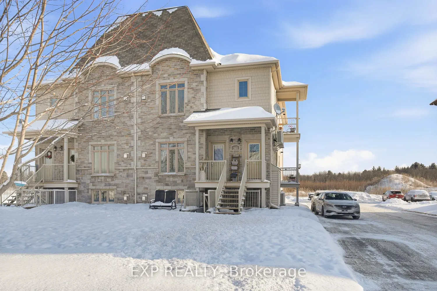 201 Bourdeau Boulevard 2