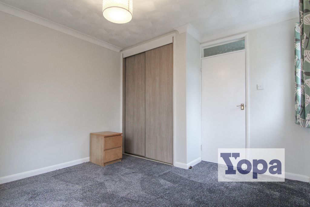 Additional image 10 of 2 bed flat for saleWaterloo Road, Southampton SO15