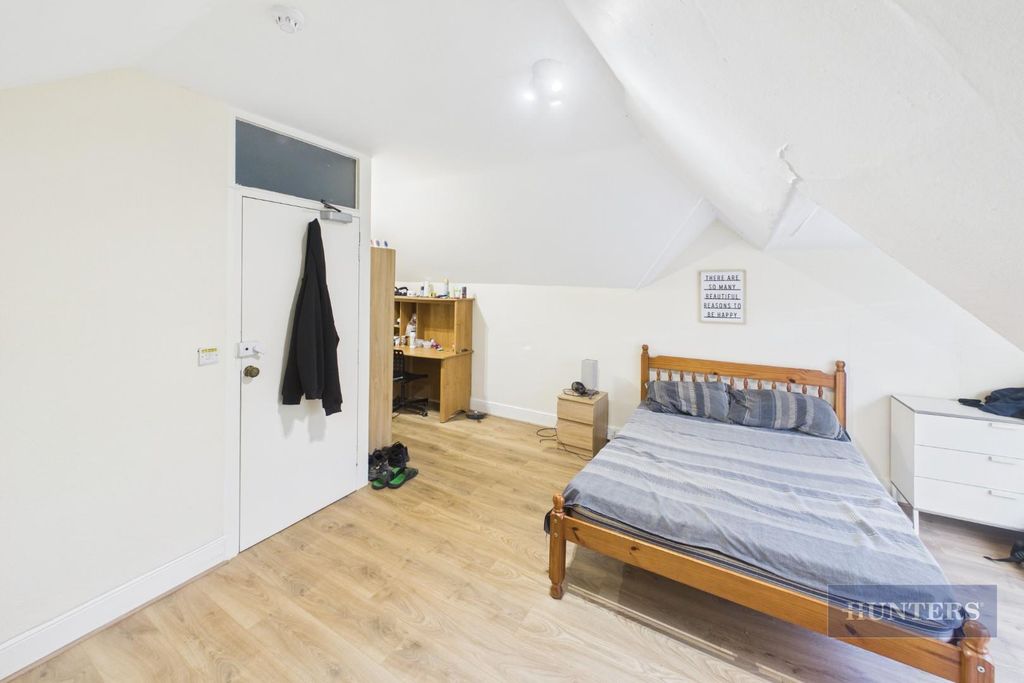 Additional image 10 of 7 bed property for saleHoward Road, Southampton SO15