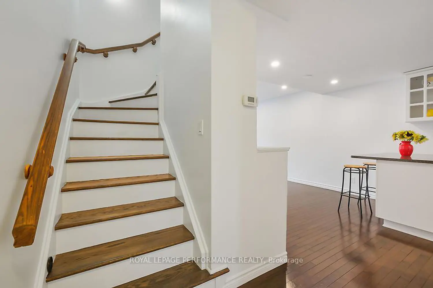 2654 Draper Avenue photo 4