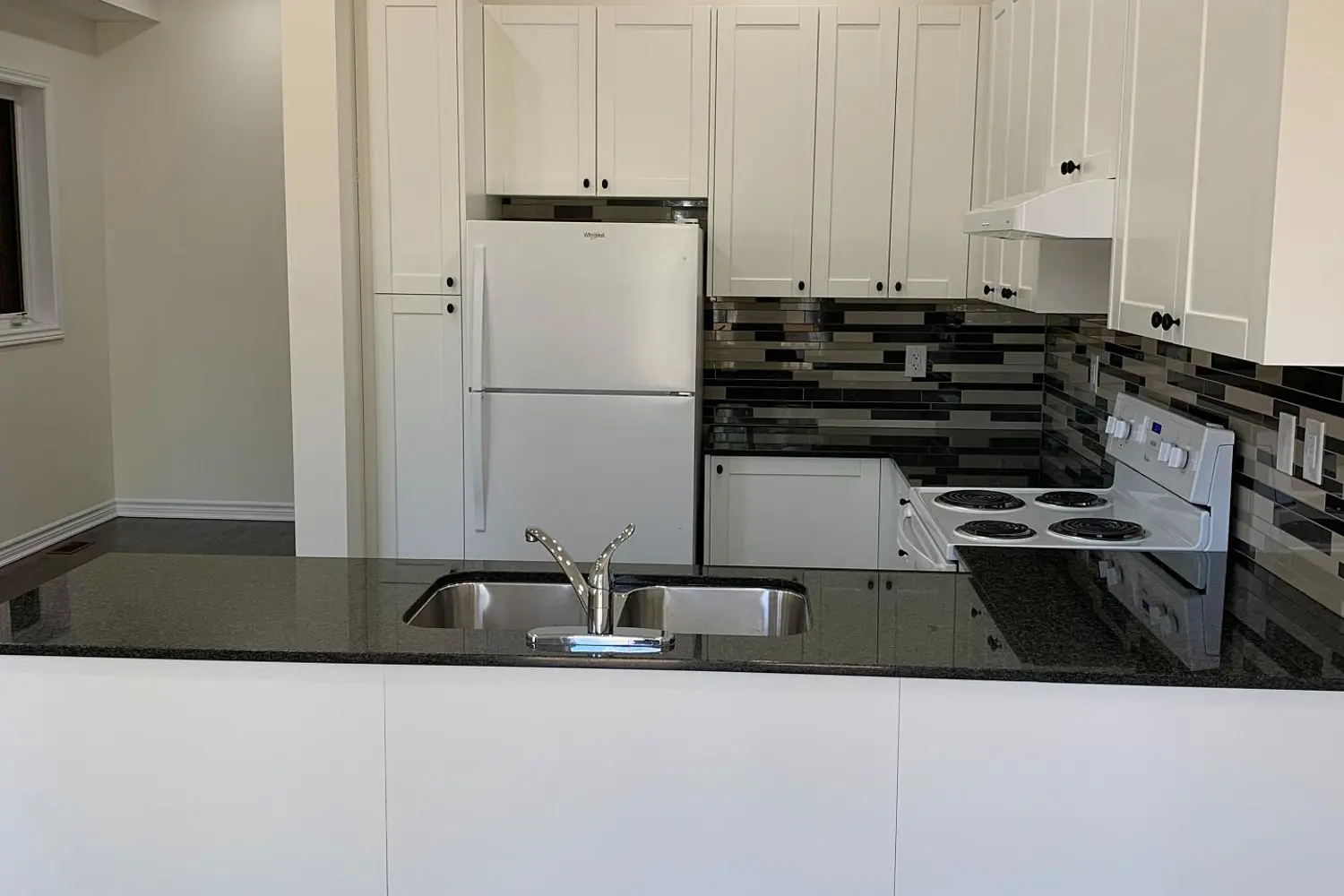 Additional image 8 of 39 Farwell Avenue