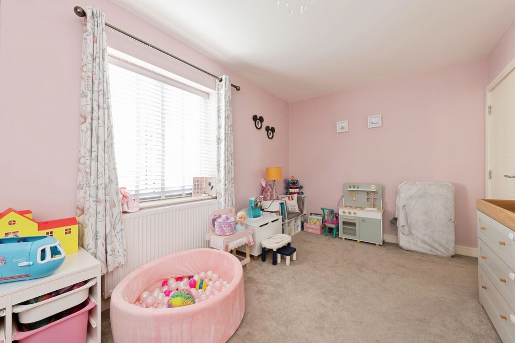 Additional image 15 of 2 bed flat for saleGatehouse Close, Ashford TW15