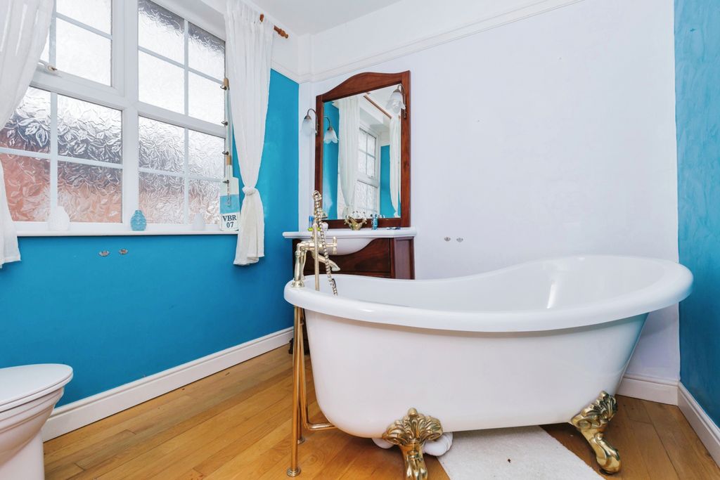 Additional image 17 of 4 bed detached house for saleLutterworth Road, Blaby LE8