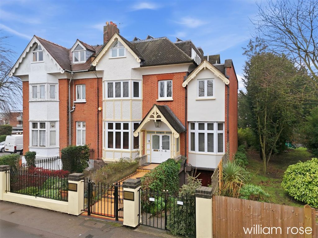 Additional image 13 of 7 bed semi-detached house for saleBroomhill Road, Woodford Green IG8