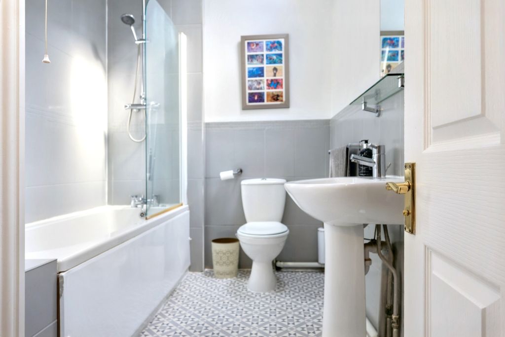 Additional image 21 of 4 bed terraced house for saleChurch Green, Witney OX28