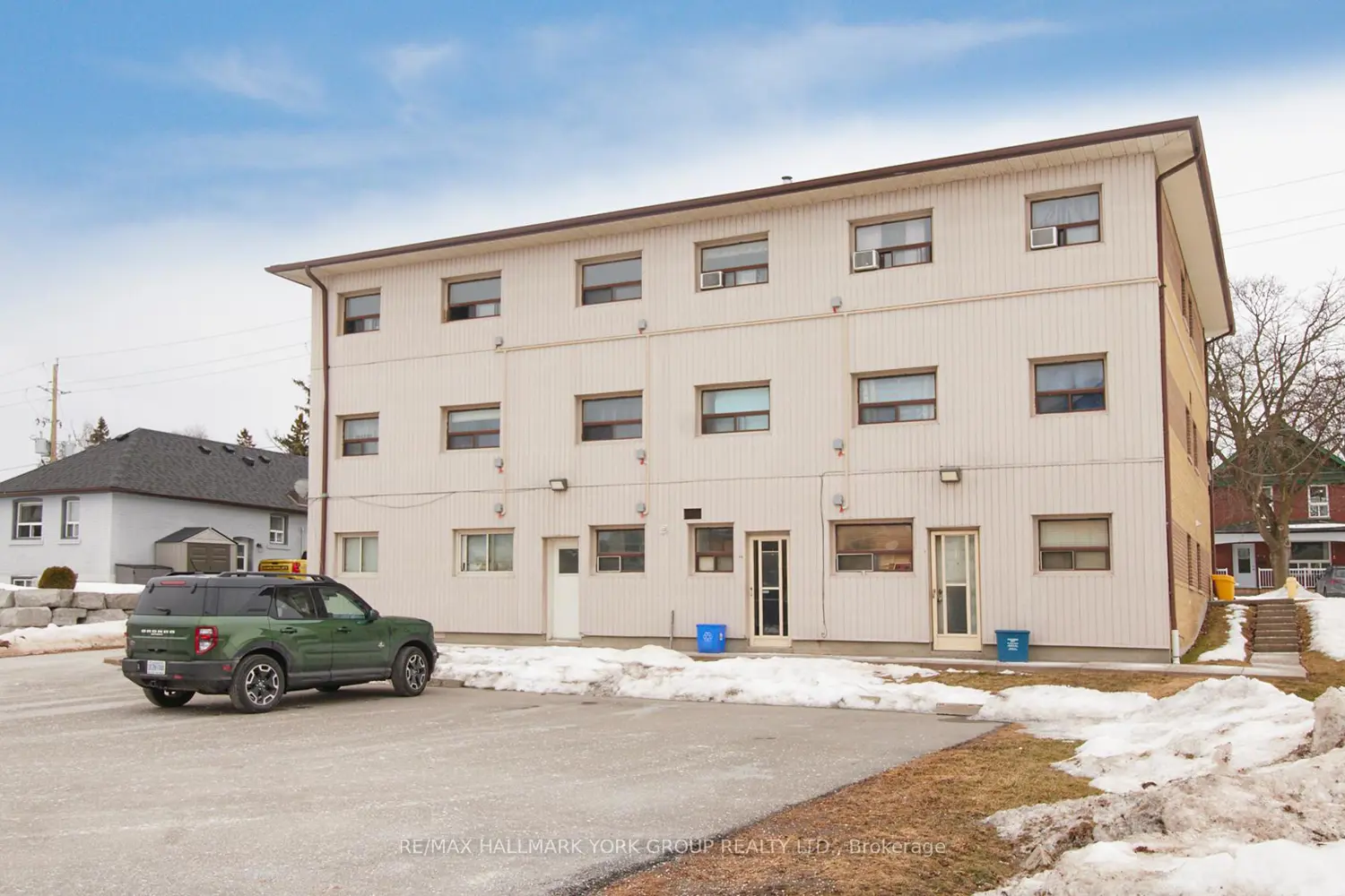 Additional image 8 of 1613 Dufferin Street