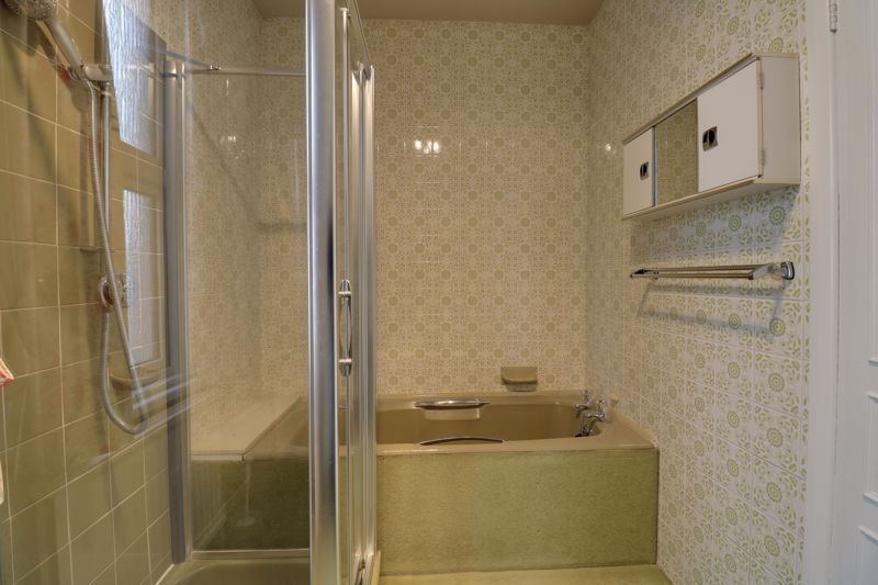Additional image 12 of 4 bed semi-detached house for saleFordbridge Road, Ashford TW15
