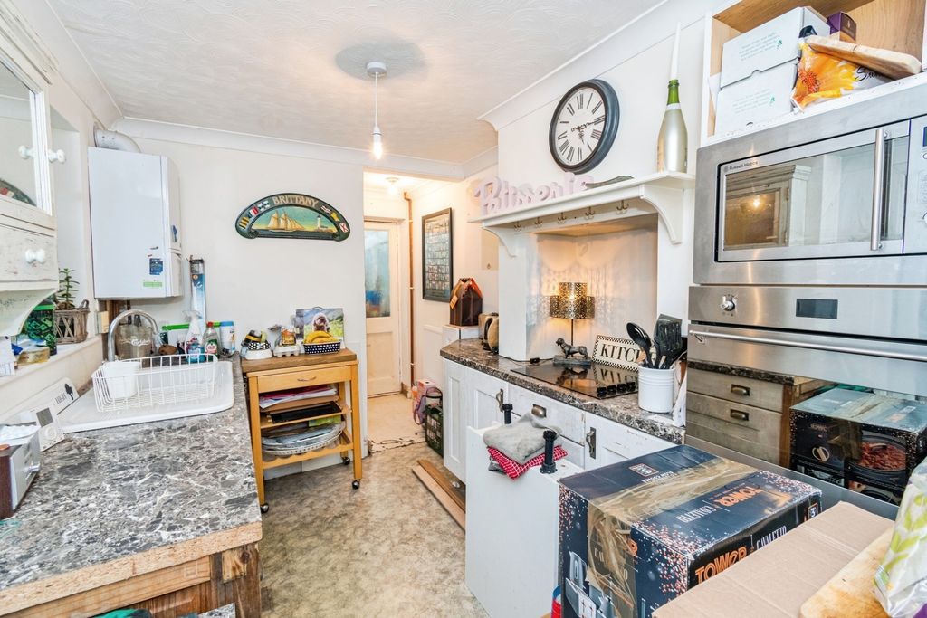 Additional image 3 of 3 bed semi-detached house for saleShirley Park Road, Southampton, Hampshire SO16