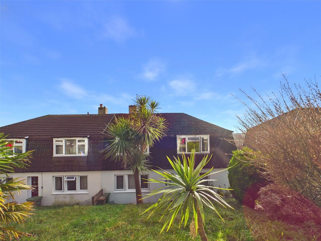 2 bed flat for saleNewcastle Gardens, Plymouth, Devon PL5