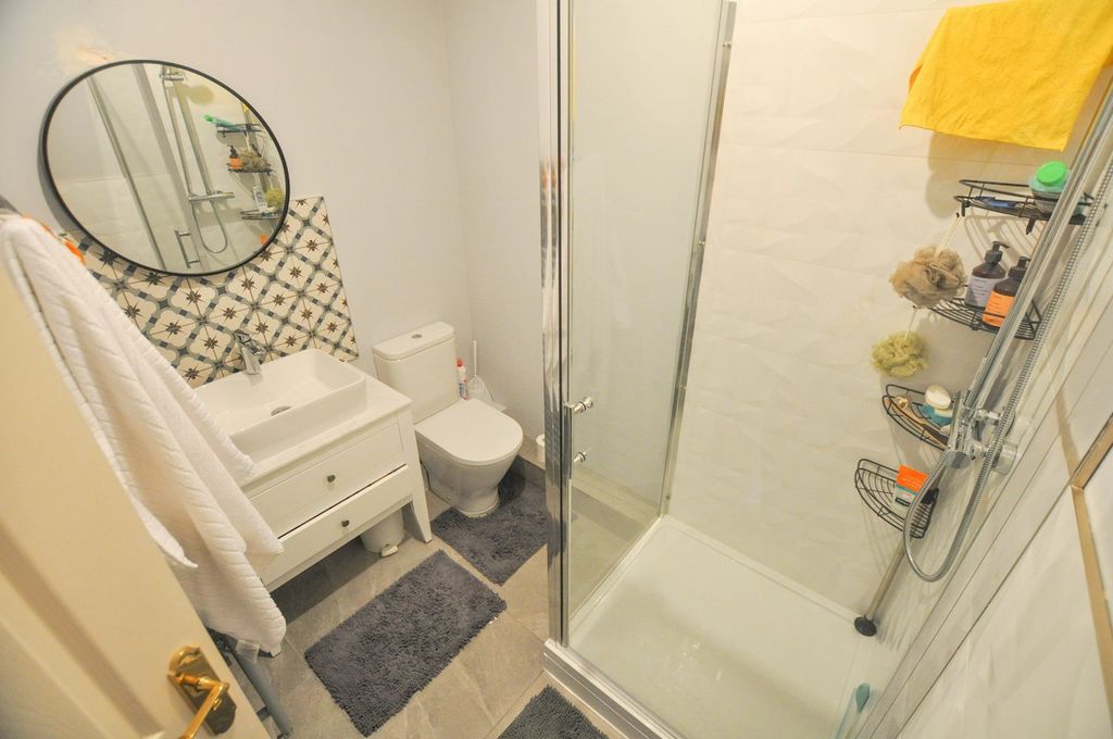 Additional image 8 of 2 bed flat for saleCranfield Avenue, Wimborne BH21