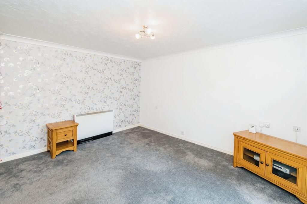 Additional image 7 of 1 bed flat for saleOakley Road, Southampton SO16