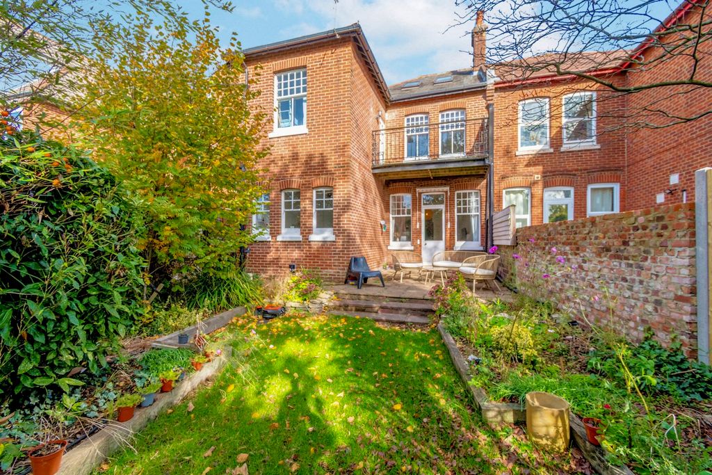 Additional image 17 of 2 bed flat for saleWelbeck Avenue, Southampton, Hampshire SO17