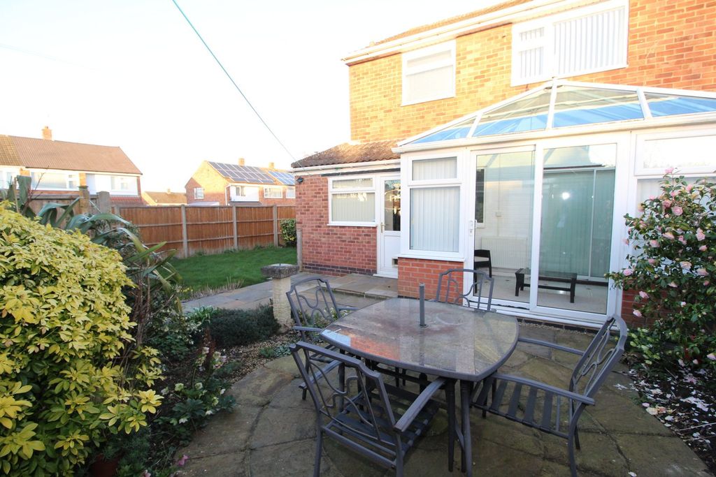 Additional image 2 of 3 bed semi-detached house for saleSt Ives Road, Wigston LE18